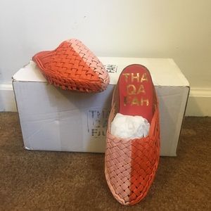 Thaqafah Moroccan two tone leather slide mules